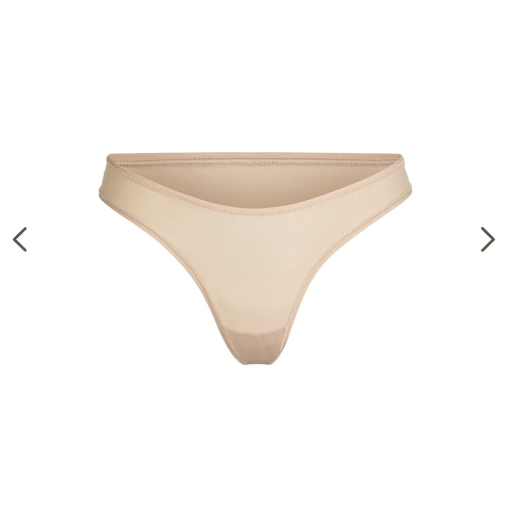 Skims, Fits Everybody Dipped Front Thong, Size XS, Color Clay